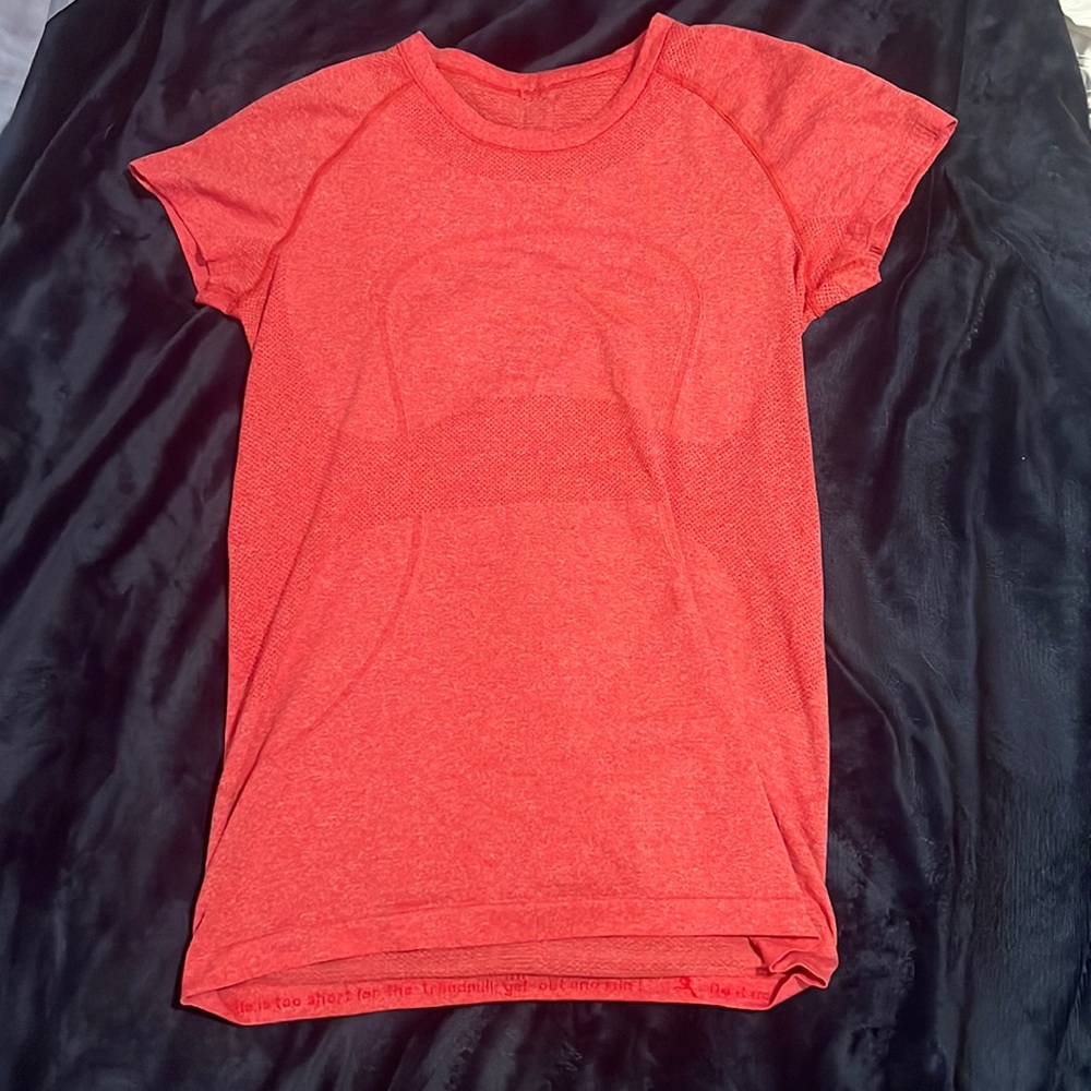 lululemon swiftly tech red tshirt